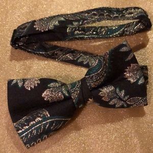 Green Gold & Black Metallic 2” Bowtie And Pocket Square Set